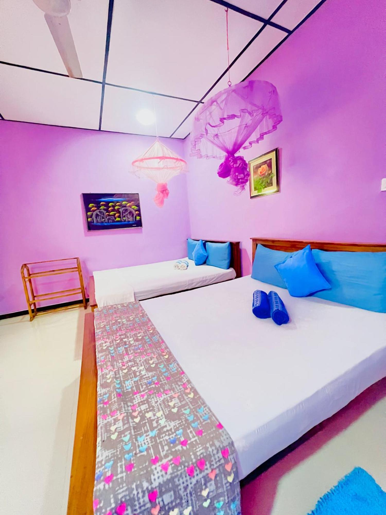 Gloriya Mathews Hotel Negombo Exterior photo