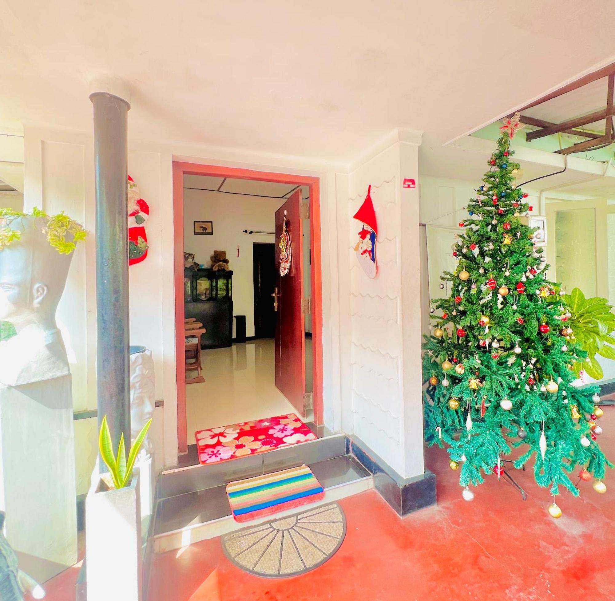 Gloriya Mathews Hotel Negombo Exterior photo
